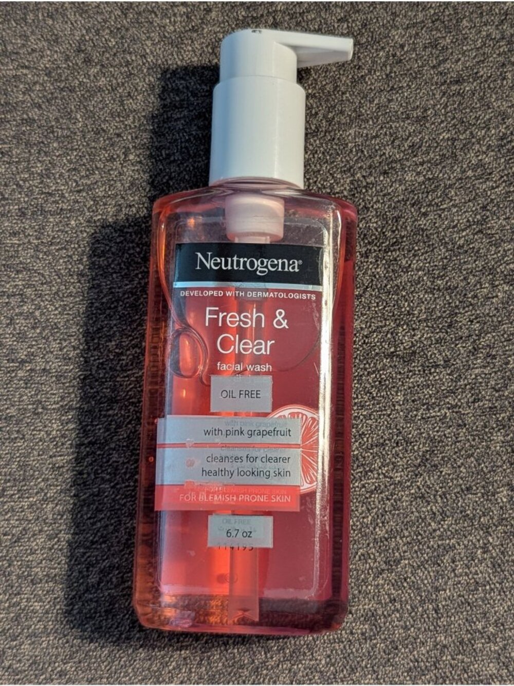 Neutrogena Fresh & Clear Pink Grapefruit Oil Free Facial Wash For Blemish Prone